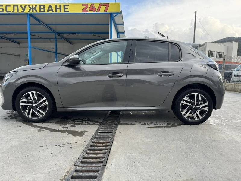 Peugeot 208 37900км, снимка 6 - Автомобили и джипове - 46571670