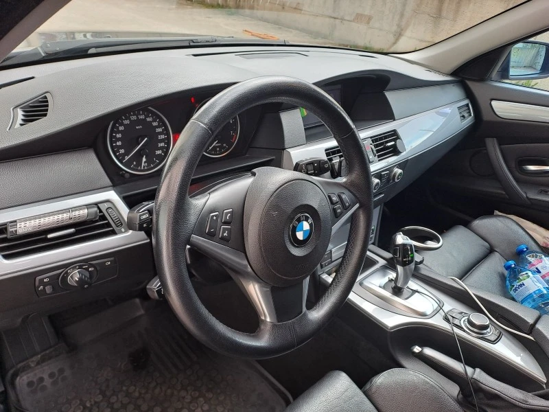 BMW 530 Xi, снимка 10 - Автомобили и джипове - 47156332