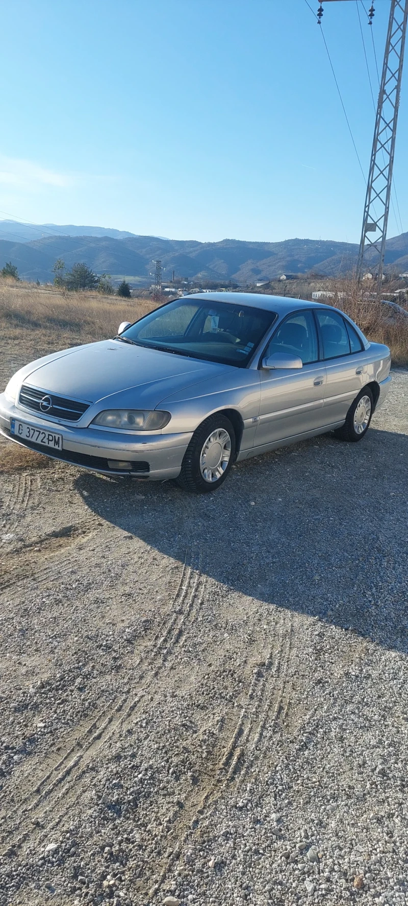 Opel Omega, снимка 1 - Автомобили и джипове - 48371133