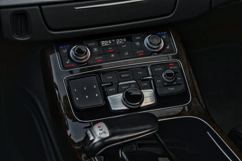 Audi A8 4.2 FSI, снимка 13 - Автомобили и джипове - 52480249