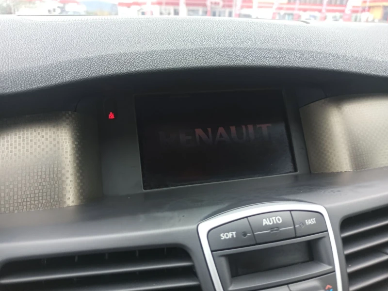 Renault Laguna 2.0I, снимка 11 - Автомобили и джипове - 49823098