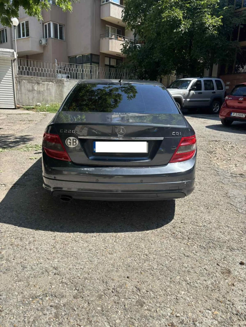 Mercedes-Benz C 220, снимка 4 - Автомобили и джипове - 51432816