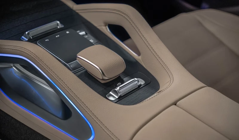 Mercedes-Benz GLS 450 d4MATIC/367HP/PANO/7S/BURM/360/HUD/MASSAGE/629g, снимка 14 - Автомобили и джипове - 52539247