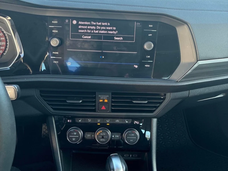 VW Jetta * Highline * CARFAX * БЕЗ ПЪРВОНАЧАЛНА ВНОСКА, снимка 9 - Автомобили и джипове - 53206988