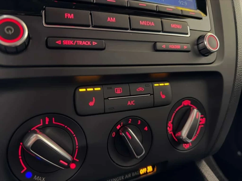 VW Jetta * 2.0 TDI DSG Comfortline| SUNROOF BLUETOOTH * CAR, снимка 4 - Автомобили и джипове - 53529018