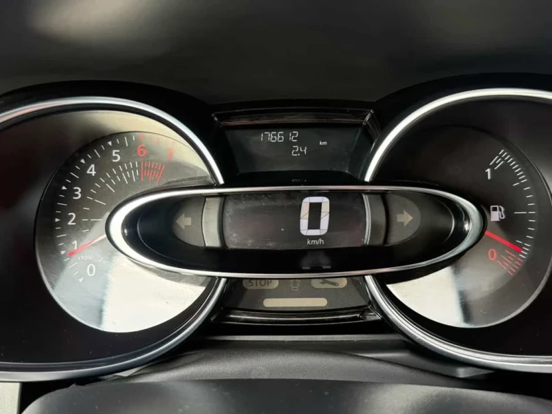 Renault Clio 1.0 БЕНЗИН, снимка 6 - Автомобили и джипове - 53592236
