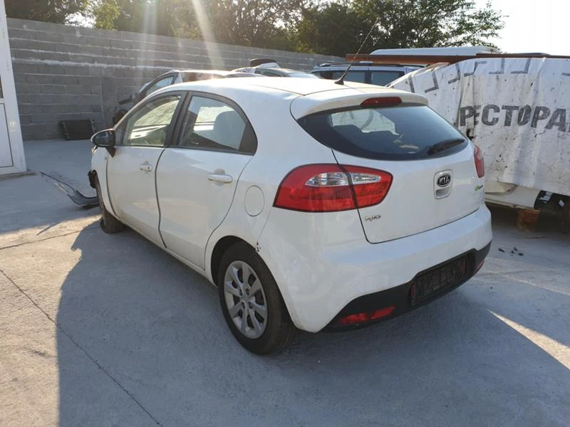 Kia Rio 1.1crdi/1.4crdi, снимка 11 - Автомобили и джипове - 29308497