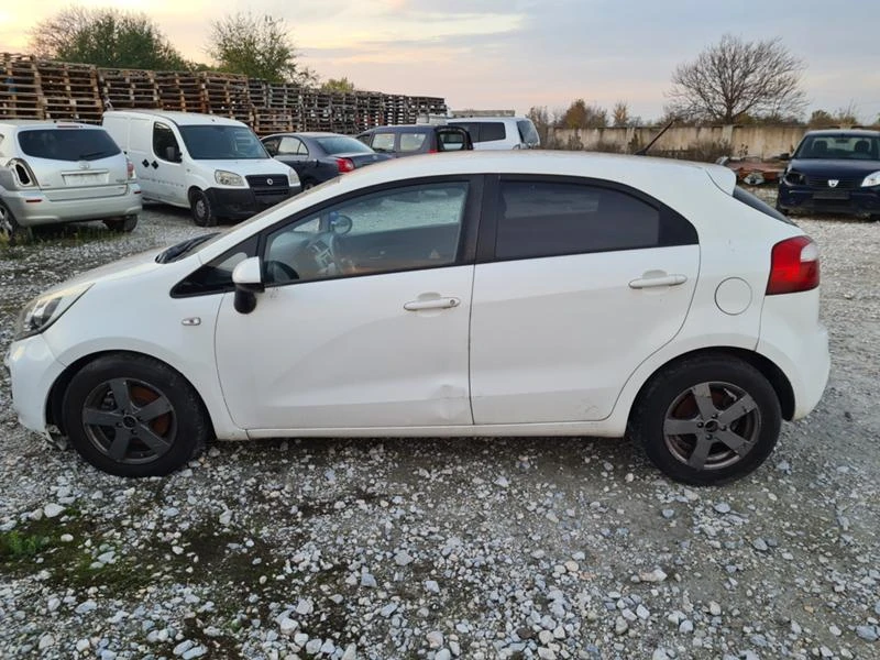 Kia Rio 1.1crdi/1.4crdi, снимка 4 - Автомобили и джипове - 29308497