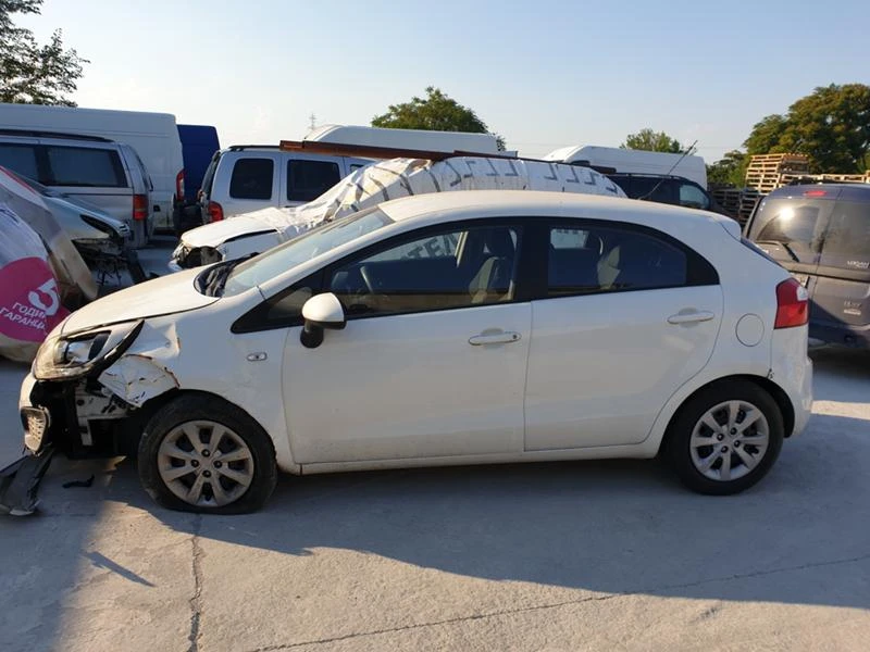 Kia Rio 1.1crdi/1.4crdi, снимка 10 - Автомобили и джипове - 29308497