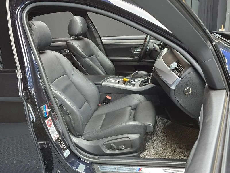 BMW 530 530d xDrive M Sport| 258к.с.| ВКЛ.ТЕХНОТЕСТ, снимка 12 - Автомобили и джипове - 55486295