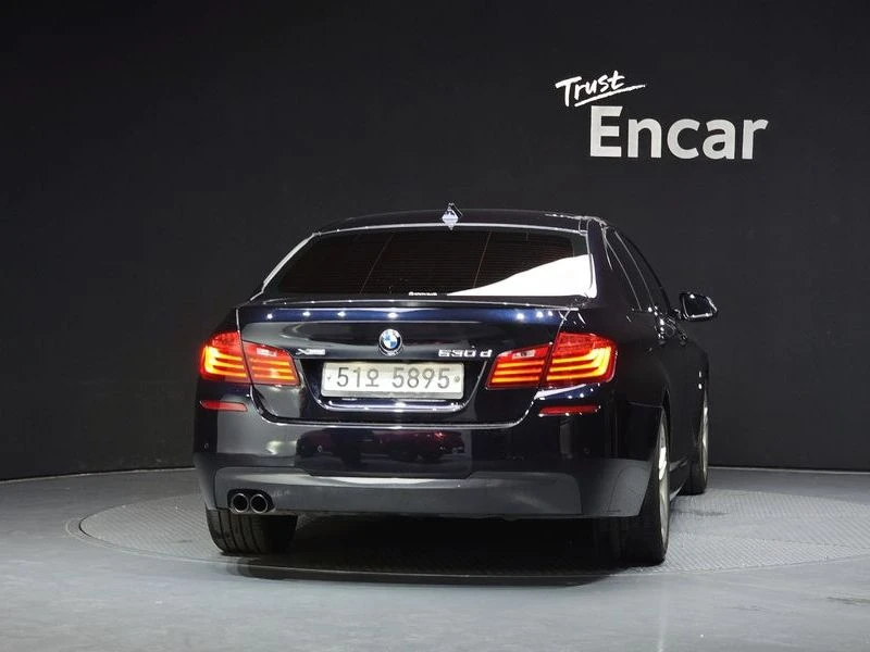 BMW 530 530d xDrive M Sport| 258к.с.| ВКЛ.ТЕХНОТЕСТ, снимка 4 - Автомобили и джипове - 55486295