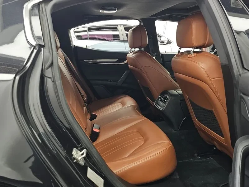 Maserati Ghibli 3.0 Diesel 3Rd Generation, снимка 12 - Автомобили и джипове - 56268514