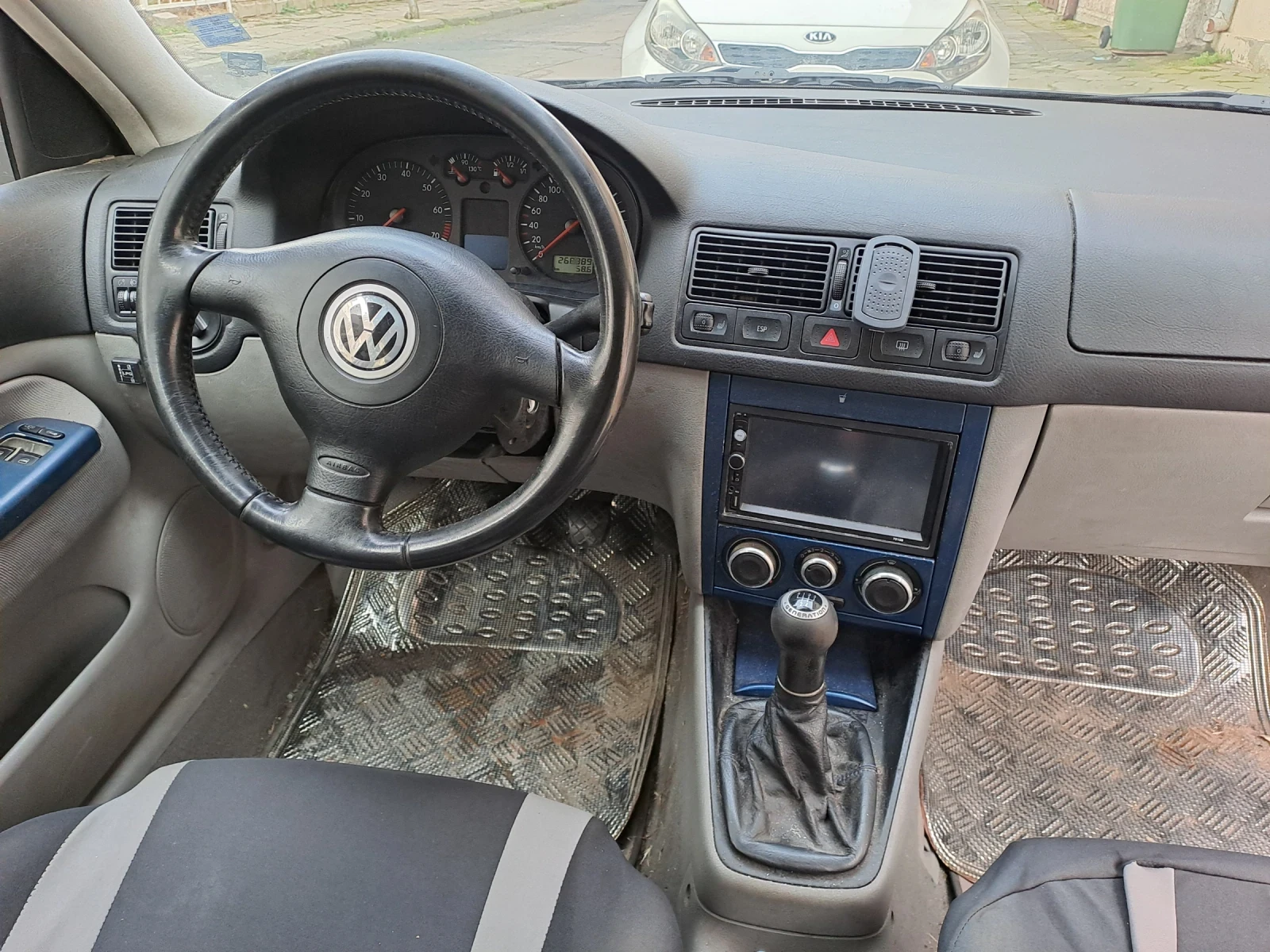 VW Golf 1.6 SR - изображение 6