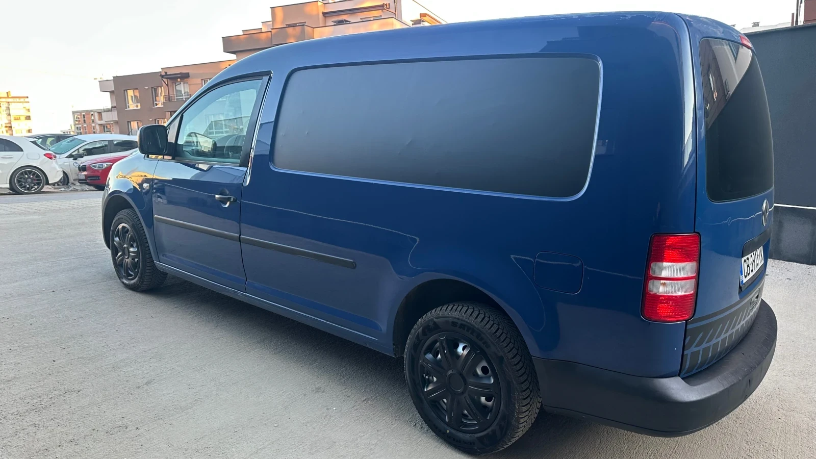 VW Caddy Maxxi - изображение 8