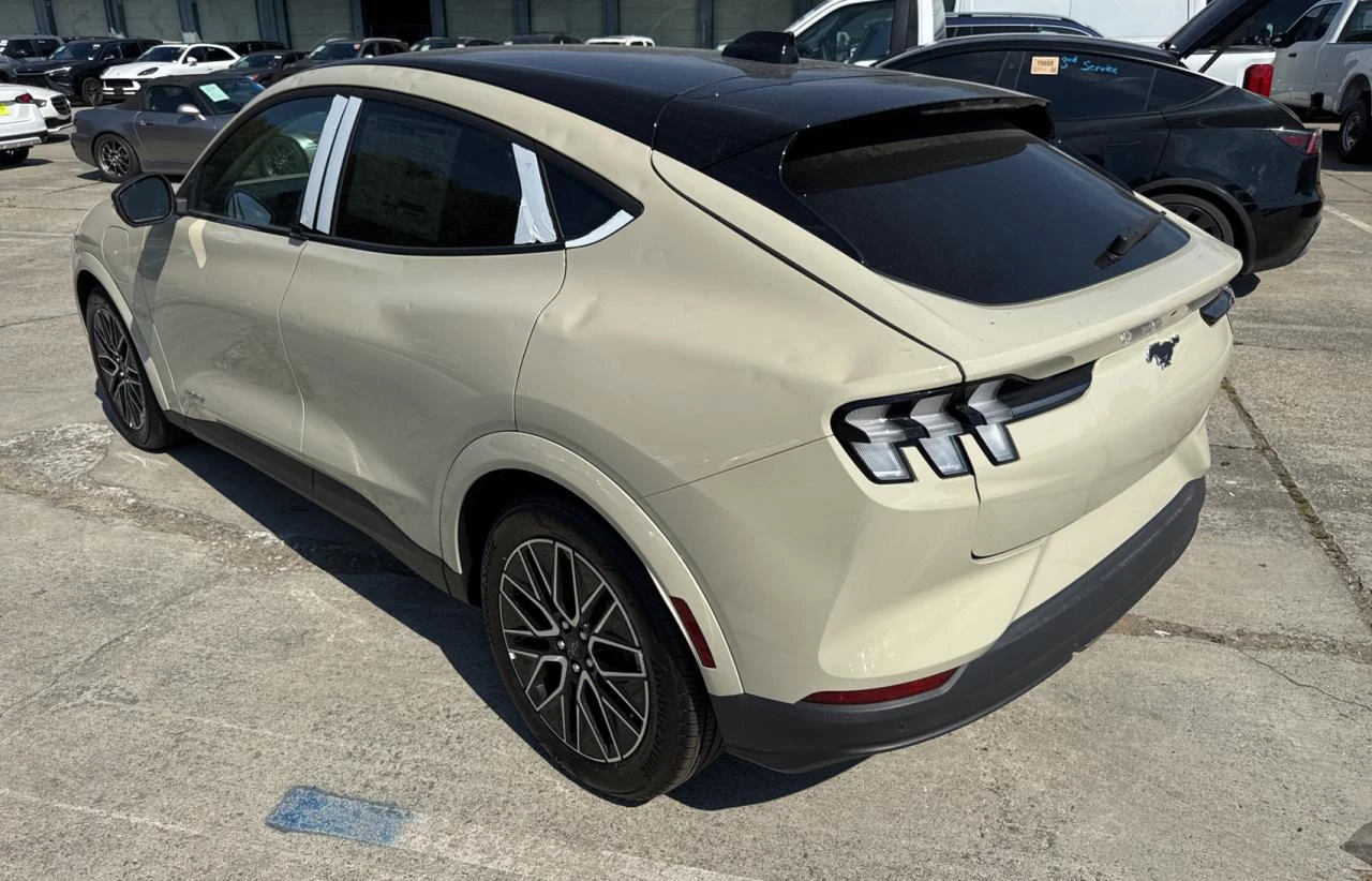 Ford Mustang Mach-E PREMIUM RWD ФИКСИРАНА ЦЕНА! ЧИСТО НОВ! ГРАДУШКОВ! - изображение 3