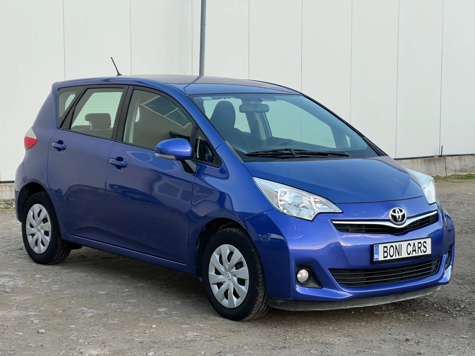 Toyota Verso S 1.33VVT-I- 99к.с./ Камера/ Навигация/ Мулти-волан - изображение 3