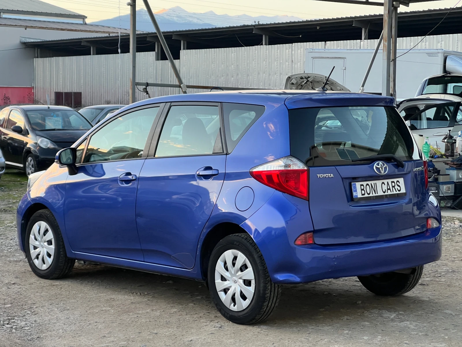 Toyota Verso S 1.33VVT-I- 99к.с./ Камера/ Навигация/ Мулти-волан - изображение 6