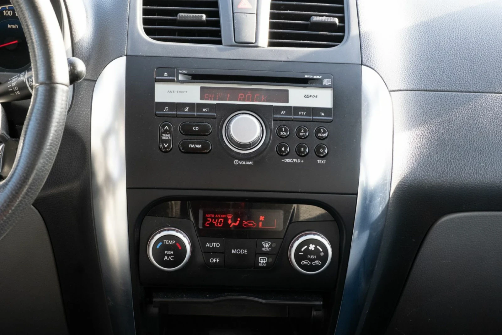 Suzuki SX4, снимка 4 - Автомобили и джипове - 53826550