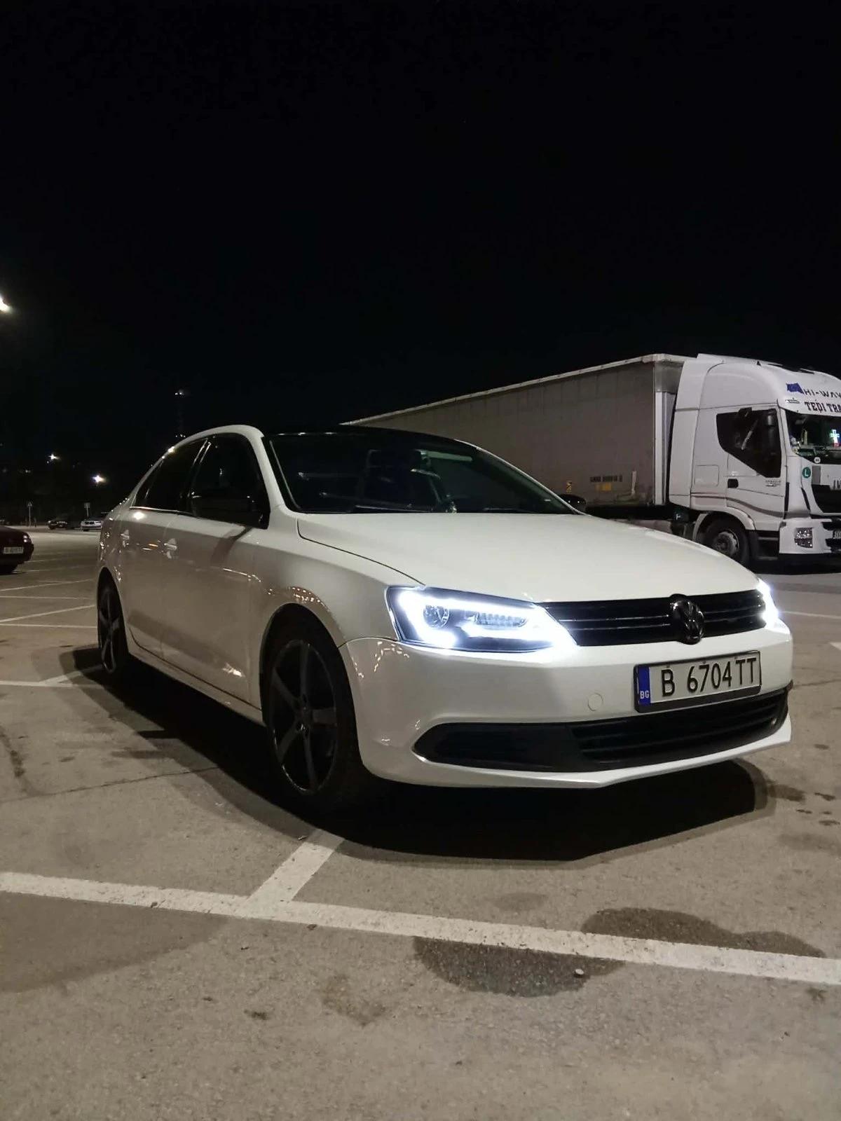 VW Jetta, снимка 4 - Автомобили и джипове - 53894054