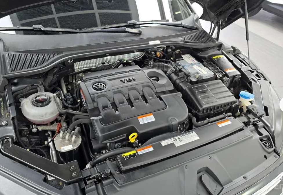 VW Arteon 2.0 TDI Premium* , снимка 13 - Автомобили и джипове - 54060772