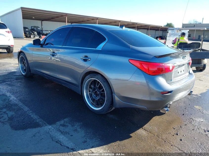 Infiniti Q50 3.0T Premium, снимка 3 - Автомобили и джипове - 54065516