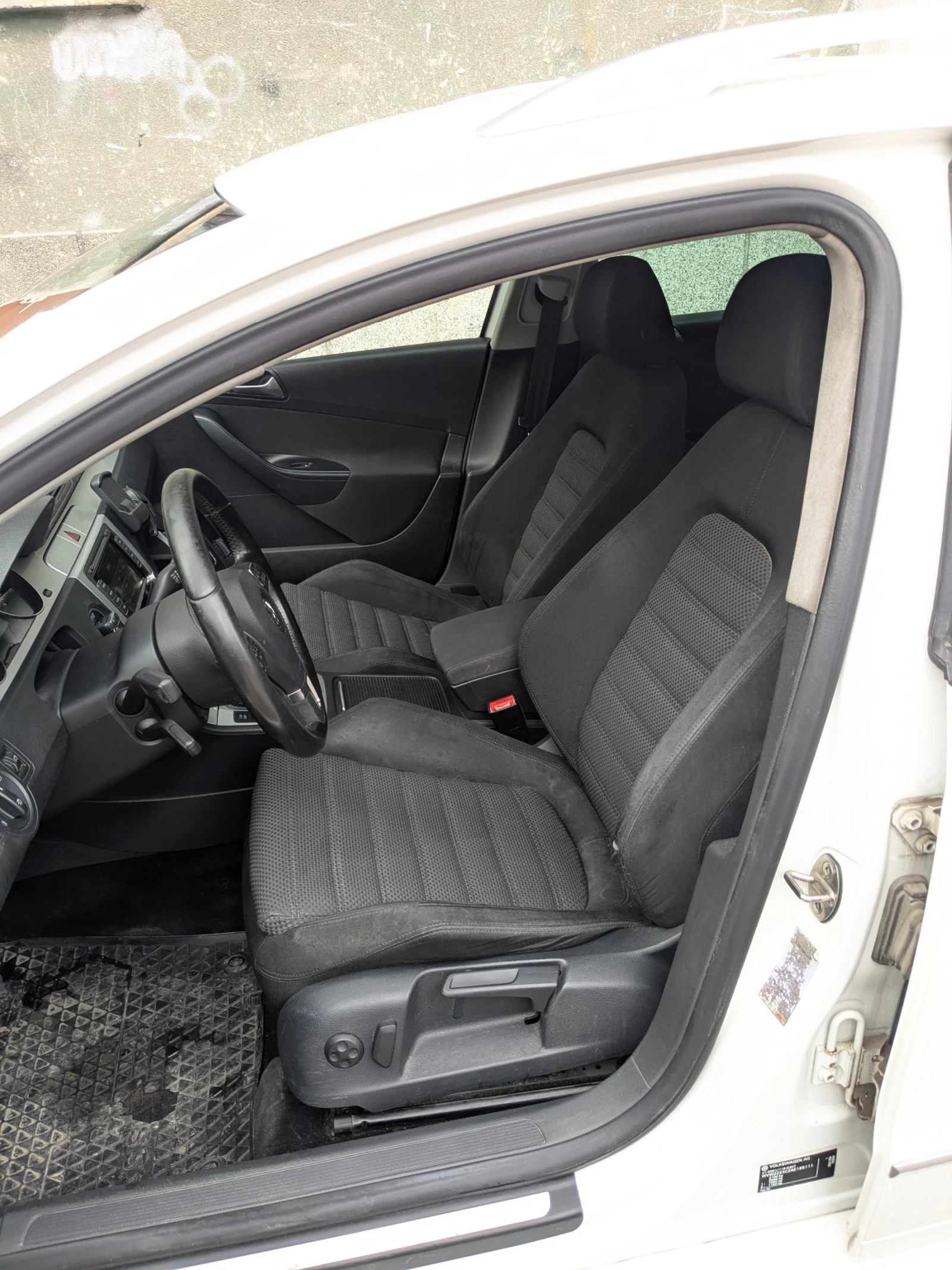 VW Passat RLine 1.4 Tsi Ecofuel(метан), снимка 11 - Автомобили и джипове - 54181972