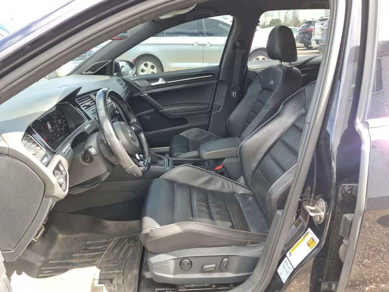 VW Golf 7.5 R / DSG / STAGE 2 / FENDER , снимка 5 - Автомобили и джипове - 54384710