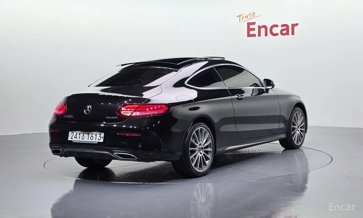 Mercedes-Benz C 220, снимка 2 - Автомобили и джипове - 54441199