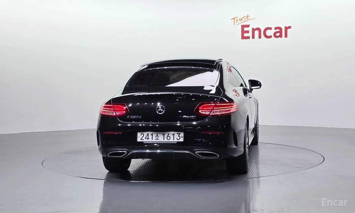 Mercedes-Benz C 220, снимка 4 - Автомобили и джипове - 54441199