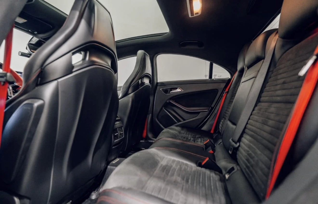 Mercedes-Benz CLA 45 AMG S 60k$ Tuning CARFAX, снимка 11 - Автомобили и джипове - 54778075