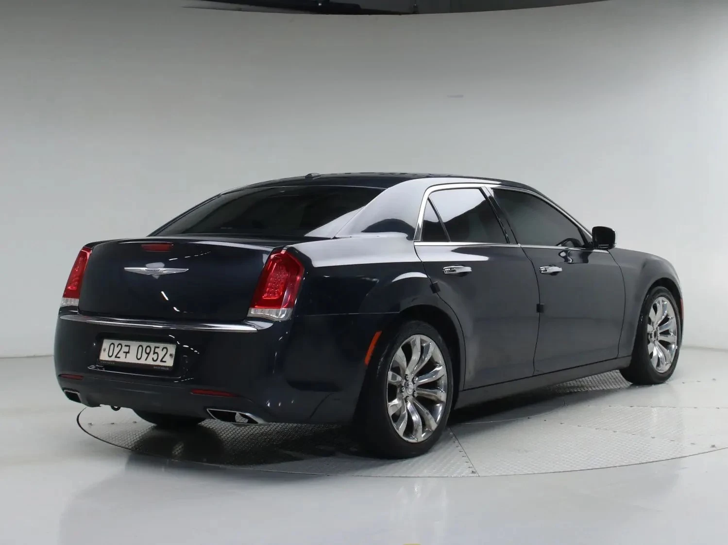 Chrysler 300c, снимка 2 - Автомобили и джипове - 54930198