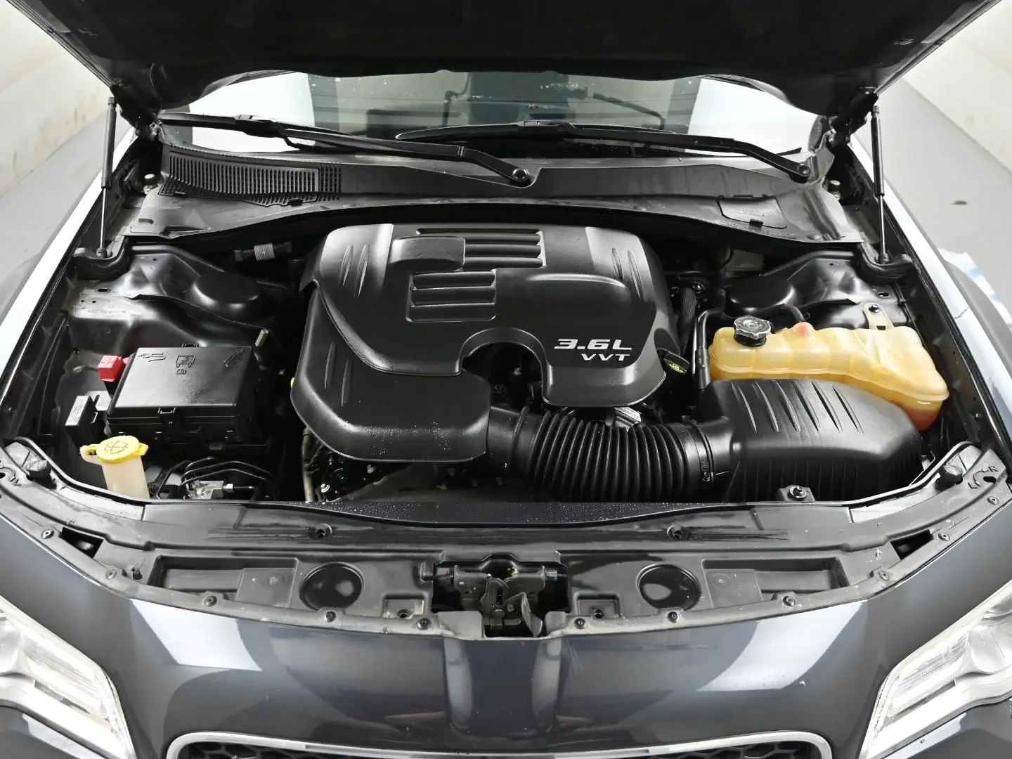 Chrysler 300c, снимка 5 - Автомобили и джипове - 54930198