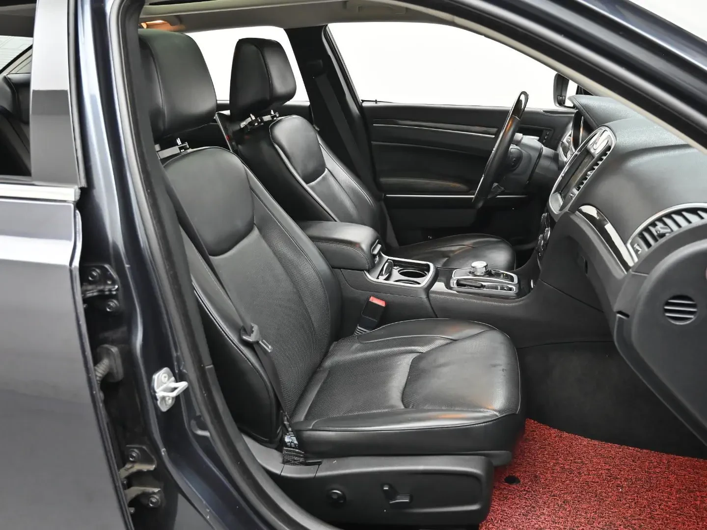 Chrysler 300c, снимка 10 - Автомобили и джипове - 54930198