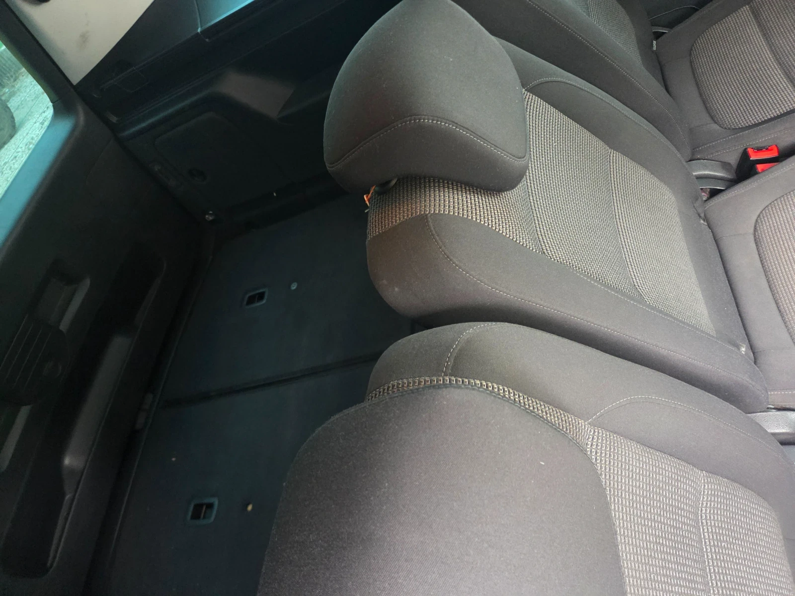 VW Sharan 2.0дизел 170кс 2011г 7местен, снимка 9 - Автомобили и джипове - 54990181