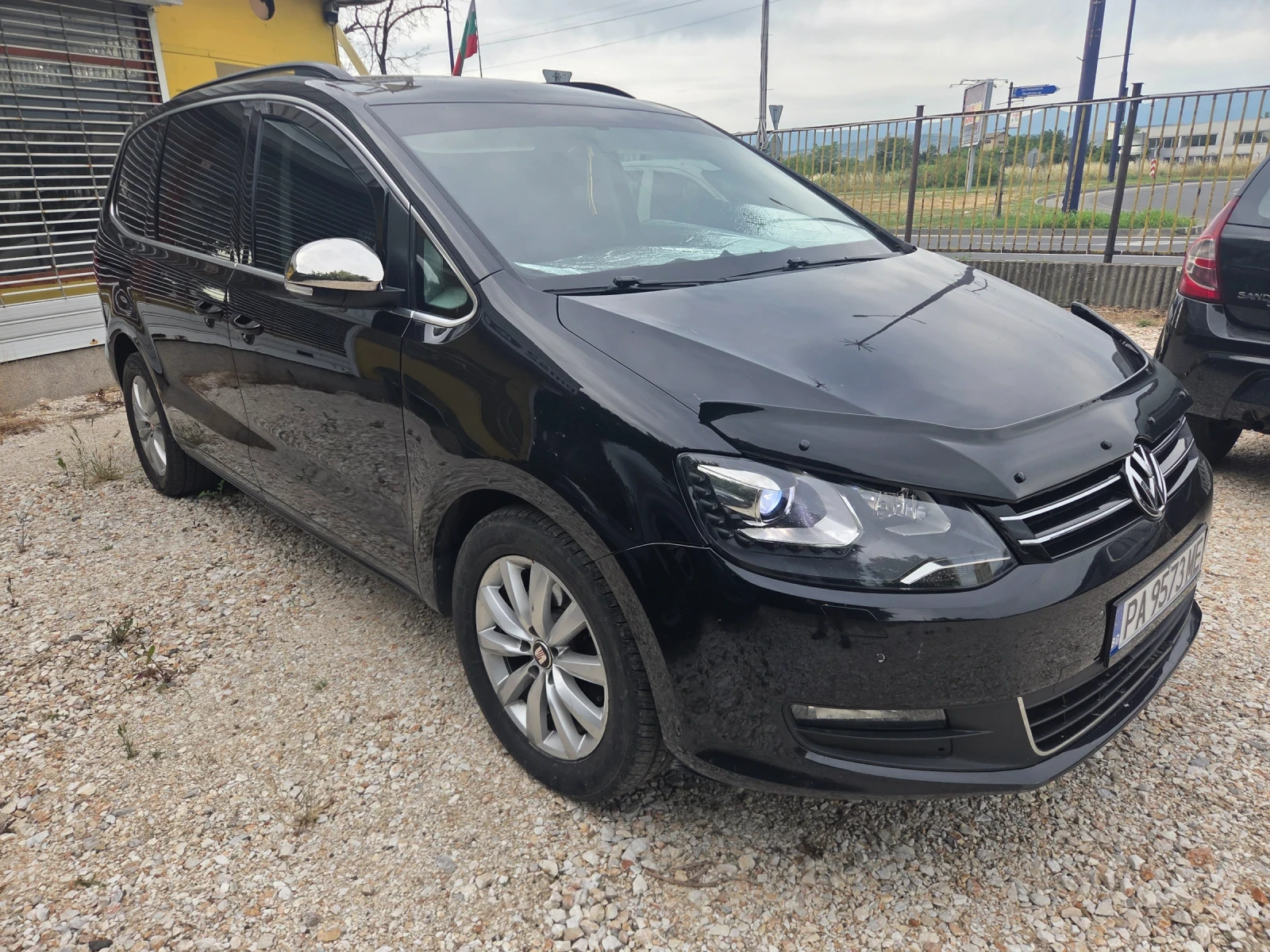 VW Sharan 2.0дизел 170кс 2011г 7местен, снимка 2 - Автомобили и джипове - 54990181