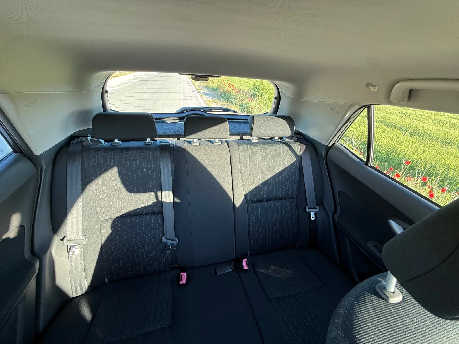 Toyota Auris, снимка 13 - Автомобили и джипове - 55068632