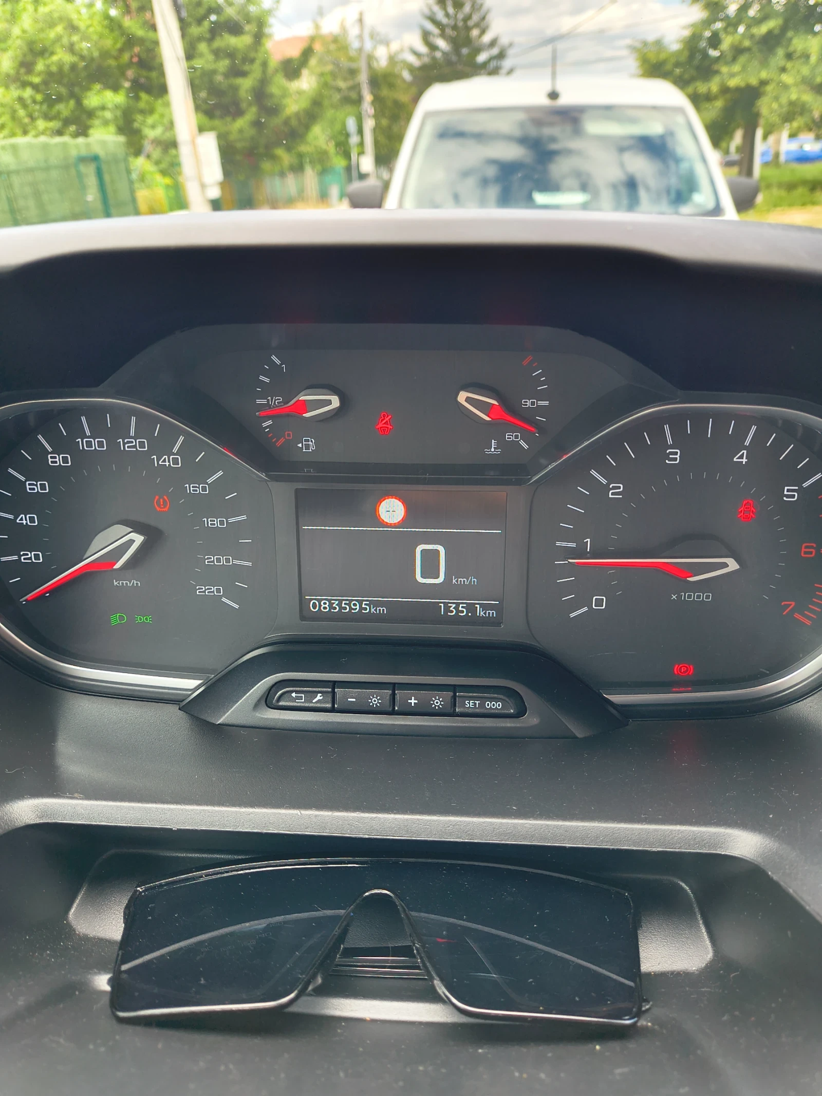Peugeot Rifter, снимка 13 - Автомобили и джипове - 55163454