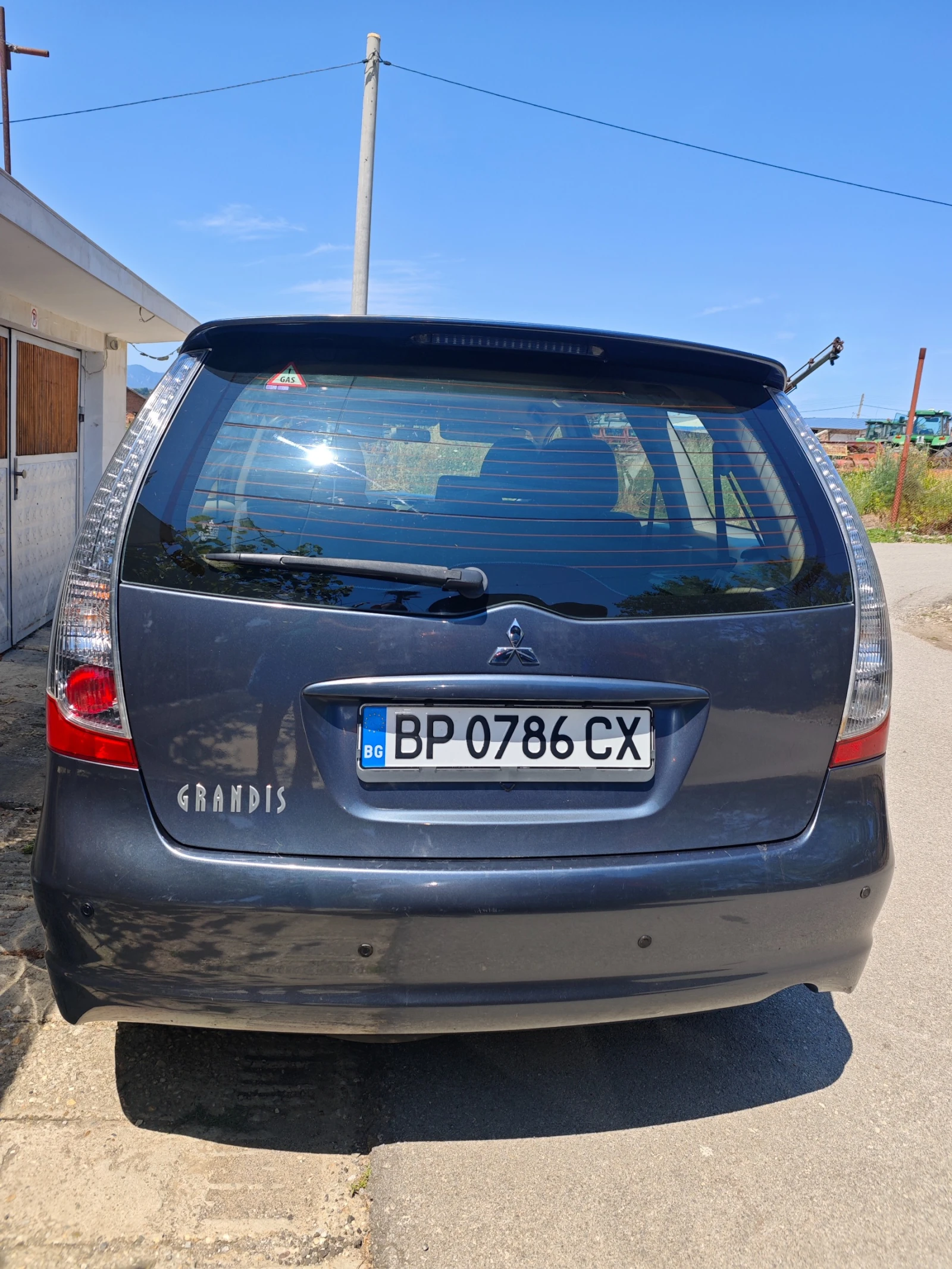 Mitsubishi Grandis 2.4, снимка 6 - Автомобили и джипове - 55422119
