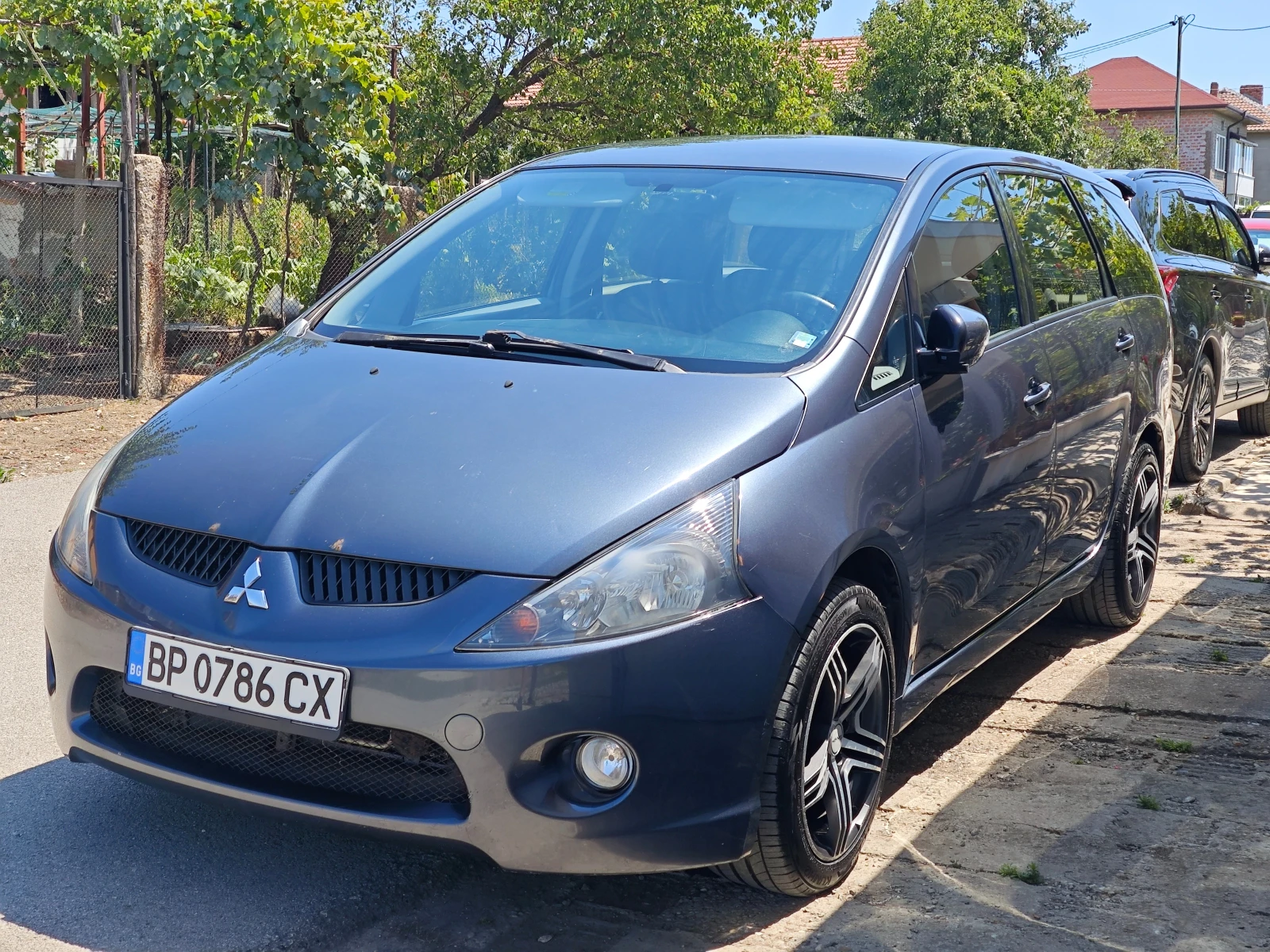 Mitsubishi Grandis 2.4, снимка 2 - Автомобили и джипове - 55422119