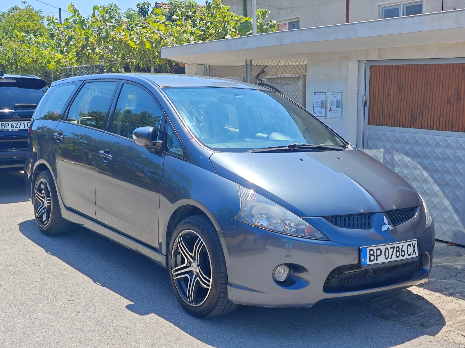 Mitsubishi Grandis 2.4