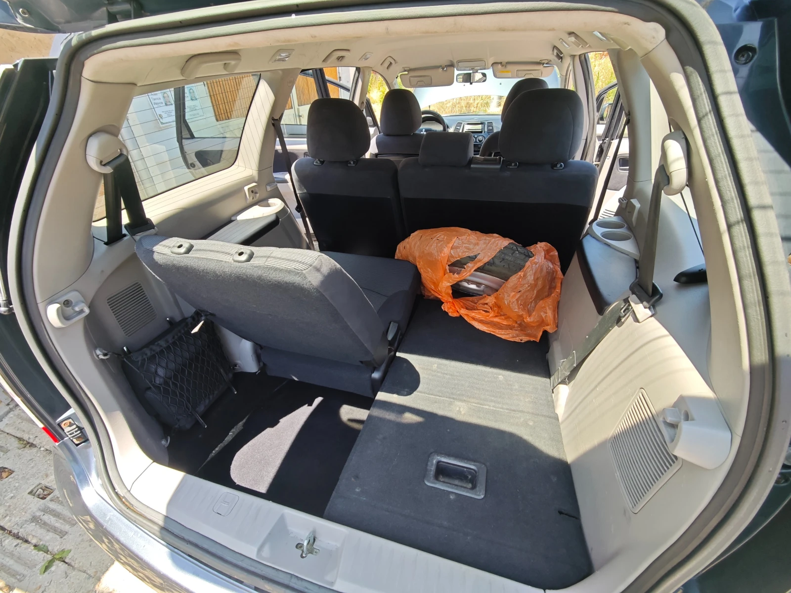 Mitsubishi Grandis 2.4, снимка 11 - Автомобили и джипове - 55422119