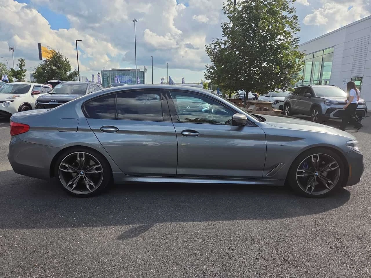 BMW 550 * xDrive * CARFAX * ОПЦИЯ ЗА ФИНАНСИРАНЕ, снимка 3 - Автомобили и джипове - 55658643