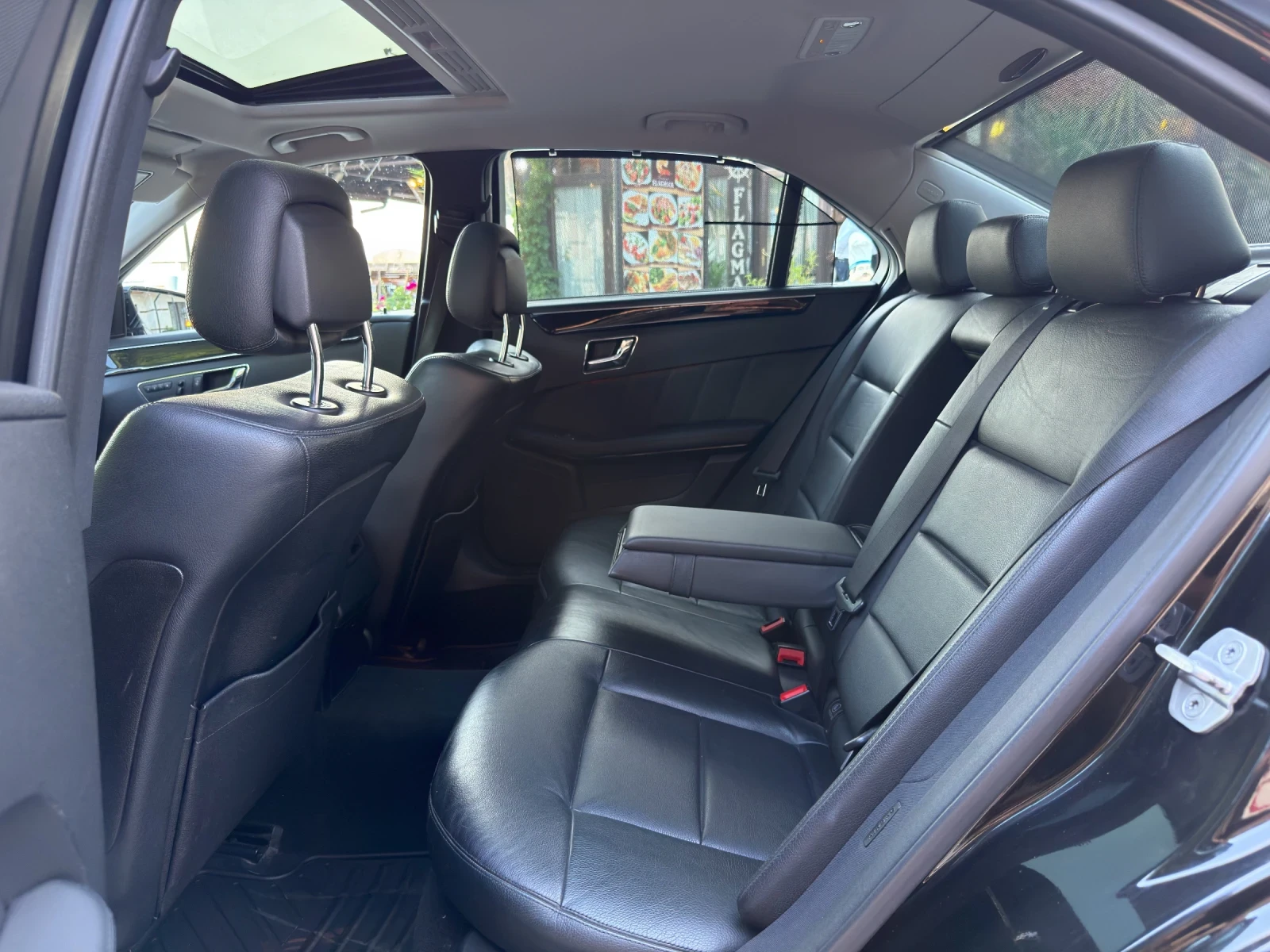 Mercedes-Benz E 350 CDI Avantgarde * * РЕАЛНИ КМ* * , снимка 10 - Автомобили и джипове - 55793701