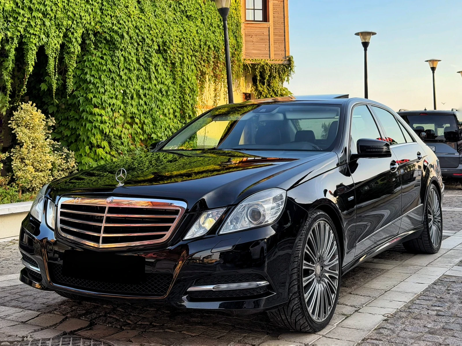 Mercedes-Benz E 350 CDI Avantgarde * * РЕАЛНИ КМ* * , снимка 17 - Автомобили и джипове - 55793701