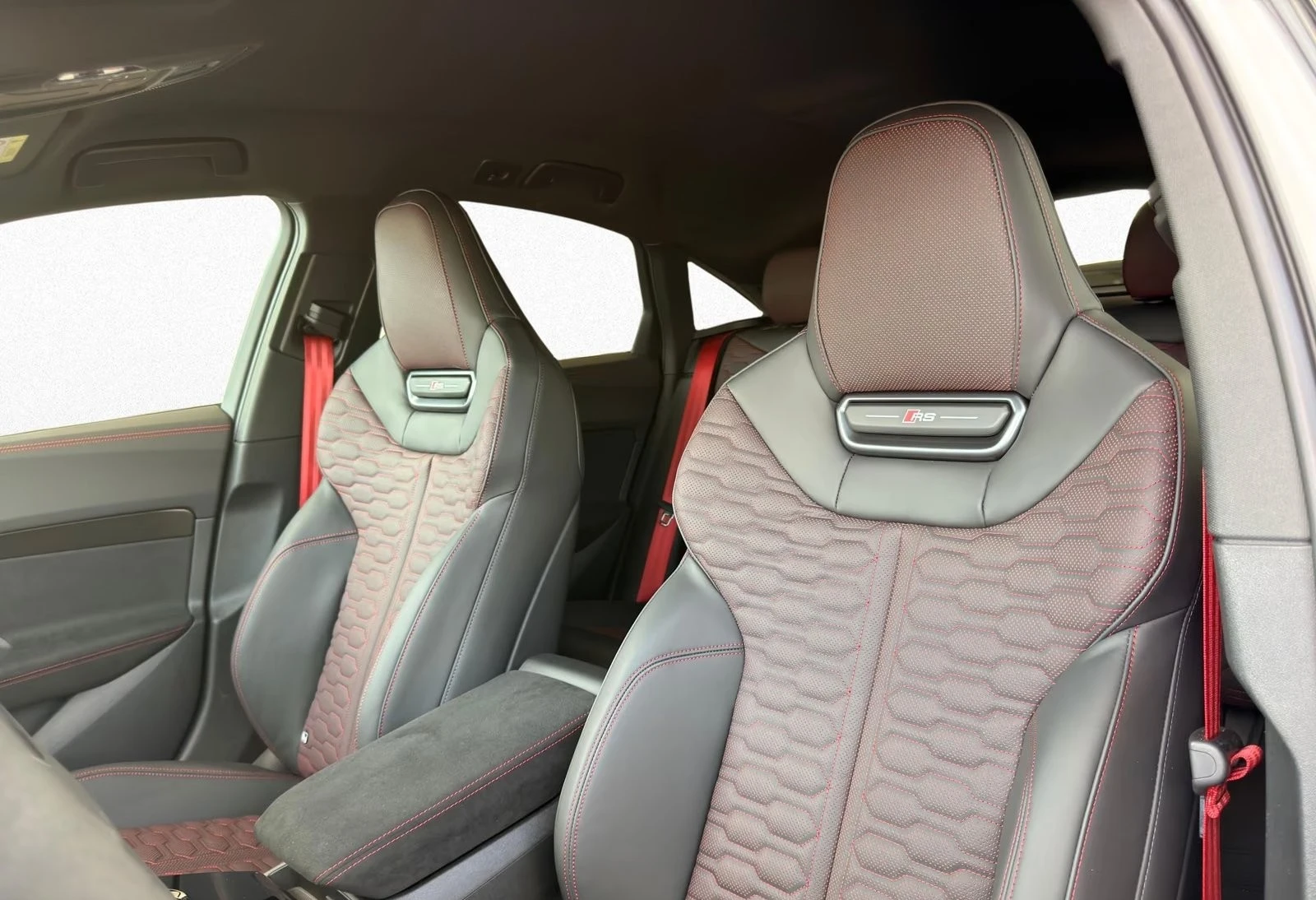 Audi Rs5 TECH PRO / MATRIX / 360 / HUD / B&O / MMI DISPLAY/, снимка 11 - Автомобили и джипове - 56222792