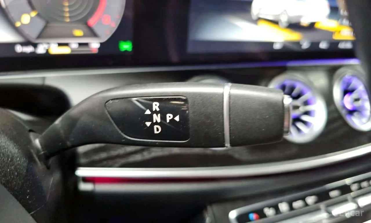 Mercedes-Benz E 220 АМГ ПАКЕТ/d Coupe/ХЕДЪП/ПОДГРЕВ/ОБДУХ/, снимка 9 - Автомобили и джипове - 56332220
