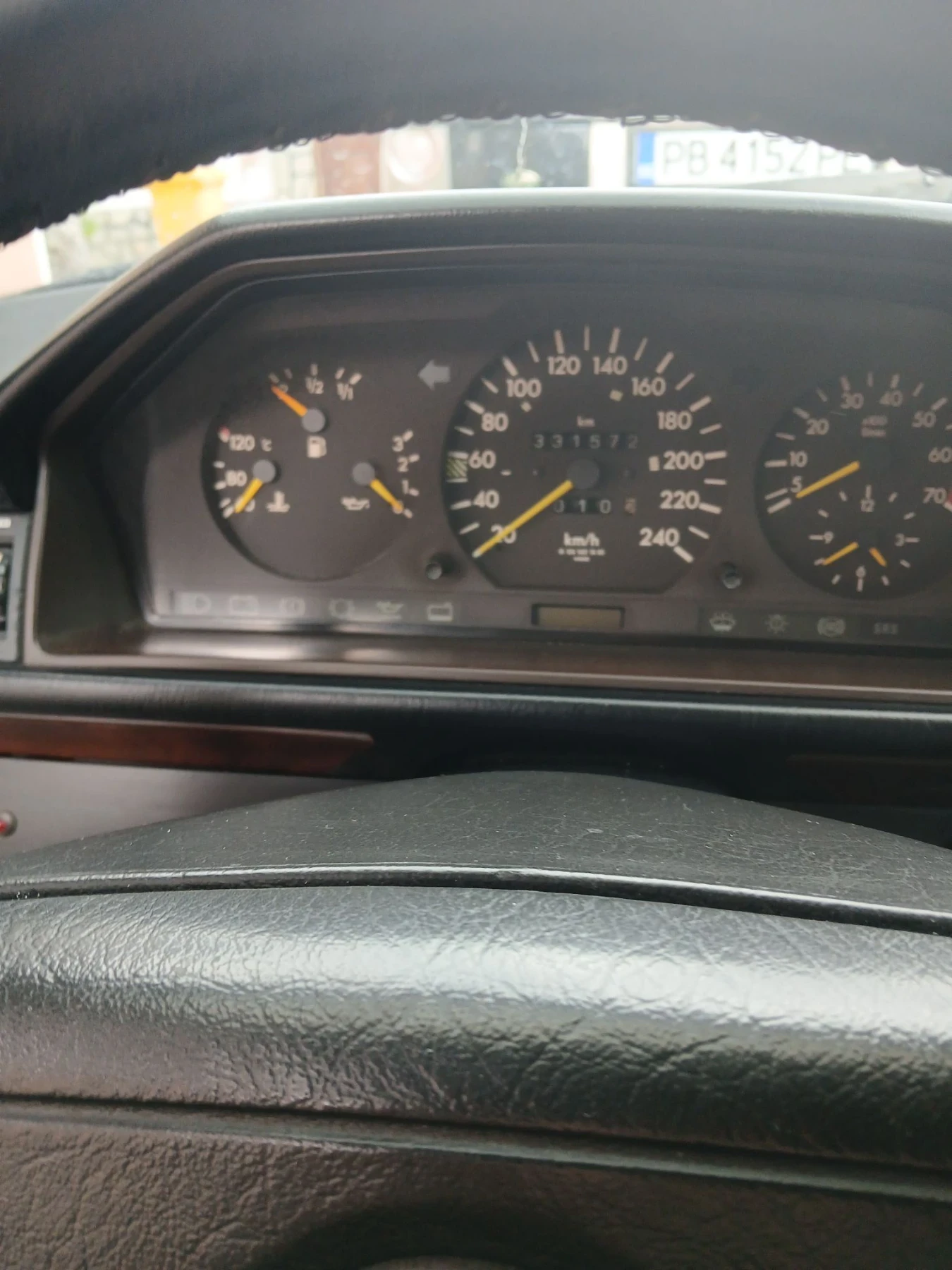 Mercedes-Benz 124, снимка 9 - Автомобили и джипове - 56483445