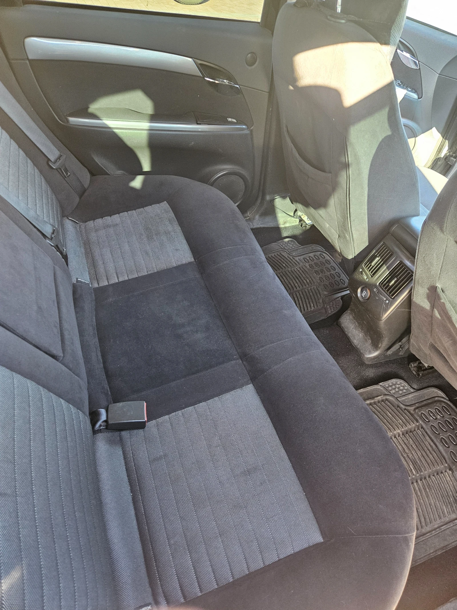 Fiat Croma 1.9 Multijet, снимка 8 - Автомобили и джипове - 56585702