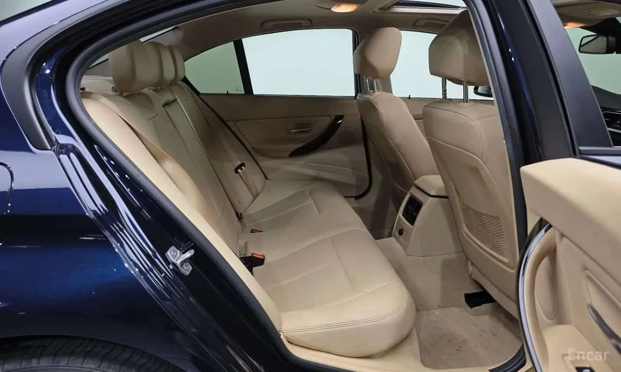 BMW 320 * 320d xDrive * ЦЕНА ДО БГ, снимка 11 - Автомобили и джипове - 56739504