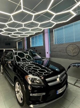 Обява за продажба на Mercedes-Benz GL 500 GL550 AMG* Harman* Масажи* Подгрев* Обдух* Мъртва* ~58 900 лв. - изображение 1